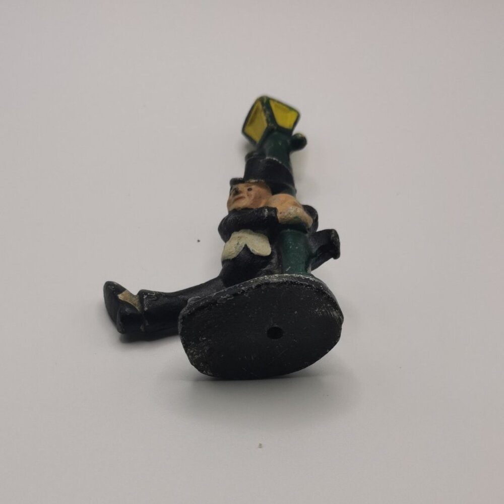 Vintage Cast Iron bottle opener, Figure, Man Holding On Lamppost, 4.25"x2" - Picture 4 of 4